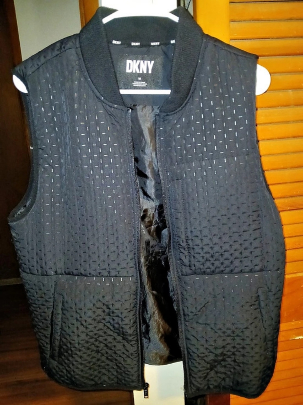 DKNY Quilted Vest in Black Size Medium Like New